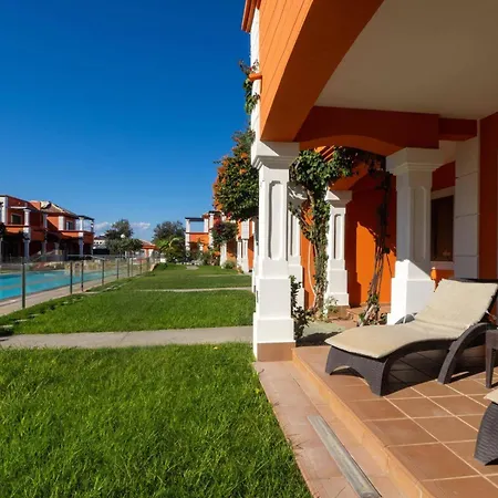 Poolside Paradise Townhouse, Luz de Tavira
